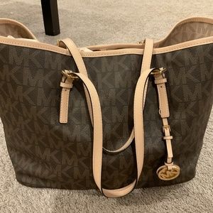 Michael Kors Jet Set Travel Tote Bag (Monogram)